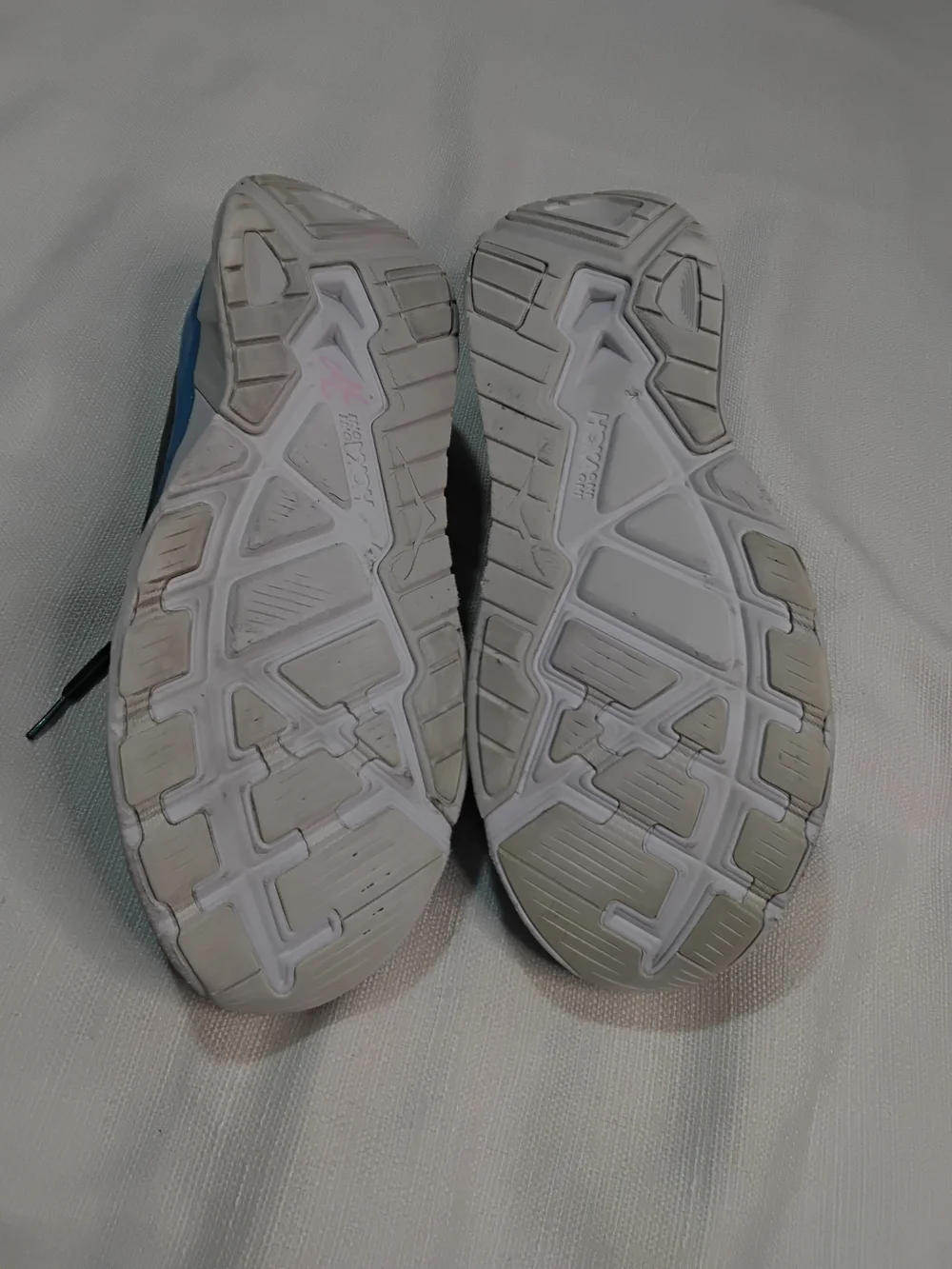 Hoka Arahi 4 Men's Navy Blue Athletic Running Shoes with White Soles Sz 11.